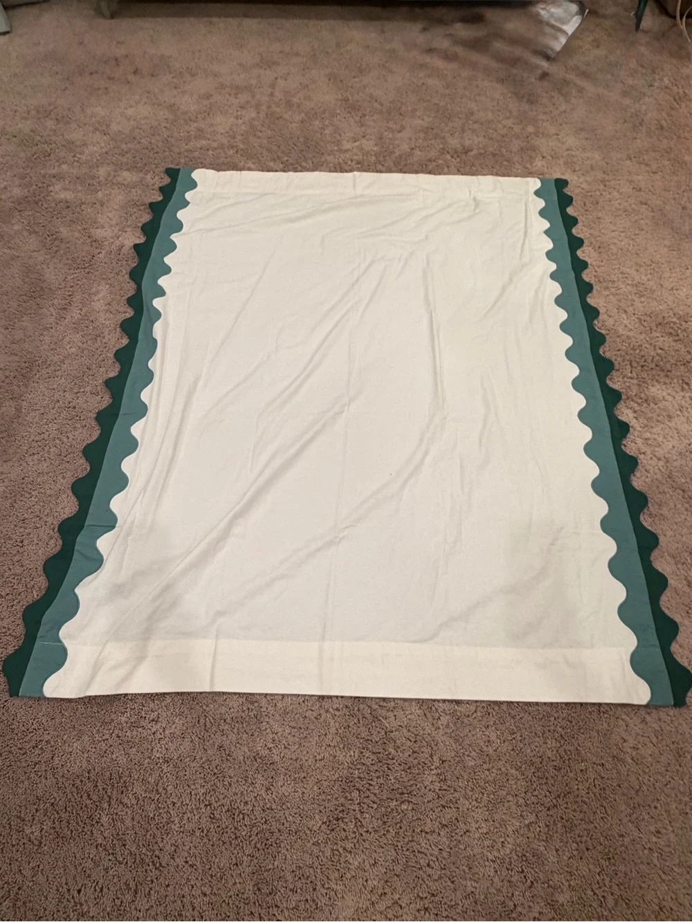 New 63 x 50 Anthropologie Maeve scallopped curtain white cream green scallop